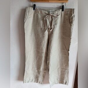 Women’s St John’s Bay linen Capri Pants. Khaki Color Size 16